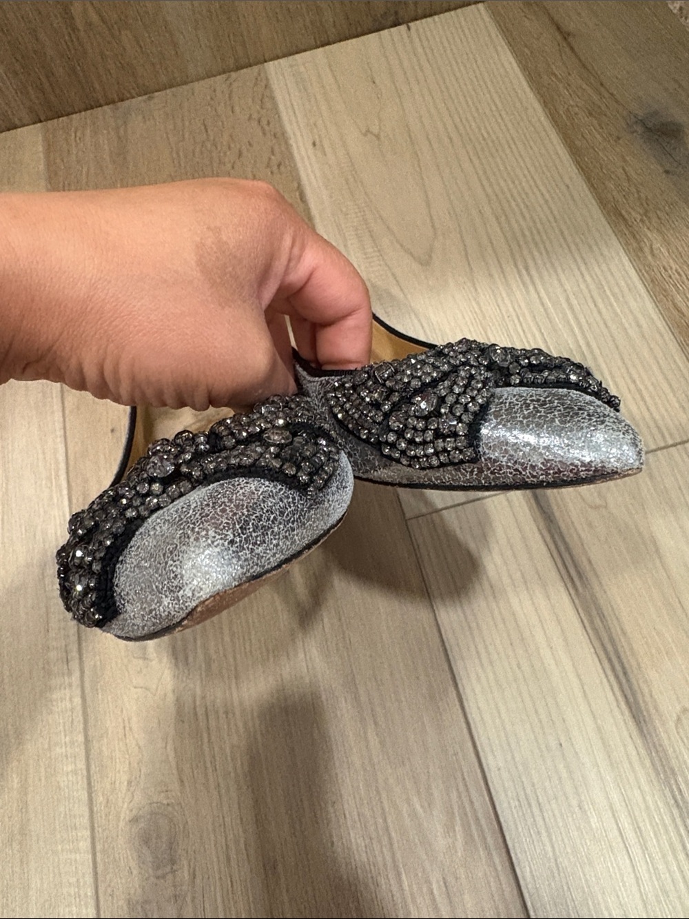 TORY BURCH Vanessa Metallic Crystal Bow Tie Leather Pointed Flats Shoes 10.5 - Picture 3 of 8